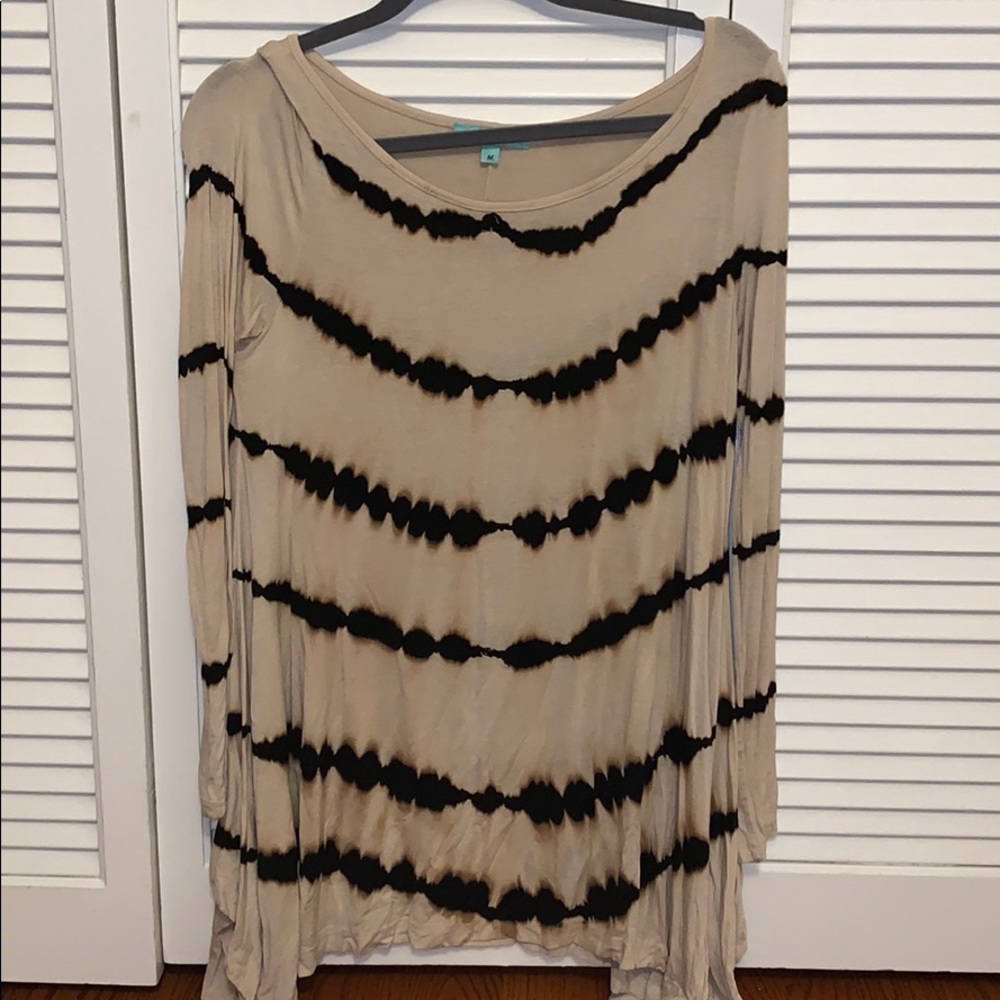 Karlie long sleeve top